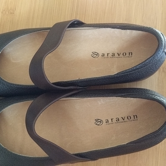 Aravon Chocolate Combination Last  Mary Janes - Picture 6 of 11